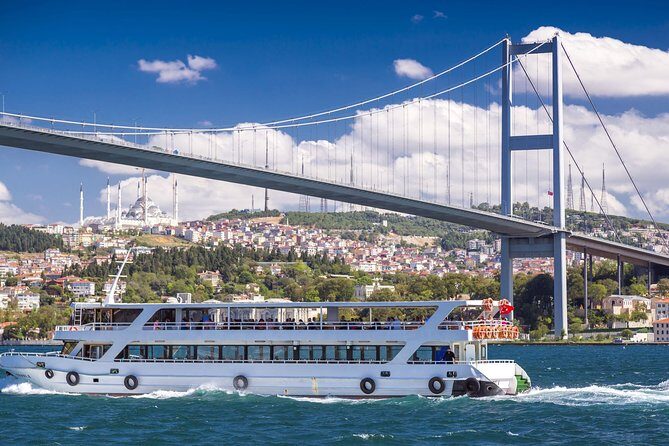 2 Continents Tour incl. Beylerbeyi Palace [full-day] - Bosphorus Bridge and the Boat Glide Past Landmarks