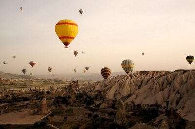 2 Days Cappadocia Tour from Istanbul - Where Day 2 goes: Uchisar viewpoints, Göreme Open-Air Museum, and Avanos craft time