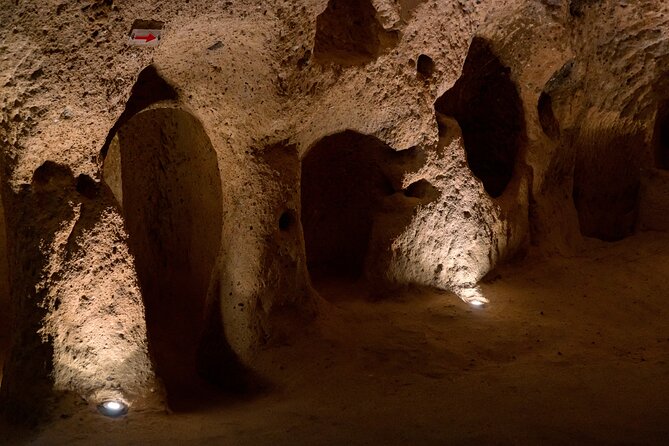 2 Days Cappadocia Tour from Istanbul with Cave Hotel & Balloon Ride - Red & Rose Valley walking plus Çavuşin Village: legs, then village feel