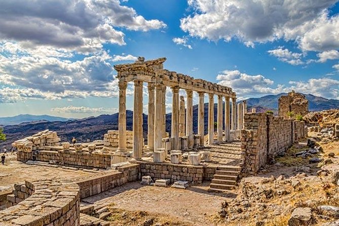 2-Days Gallipoli Troy Pergamon Acropolis Tour From Istanbul to Kusadasi - The 6:00 am Istanbul start and the long road to Gallipoli