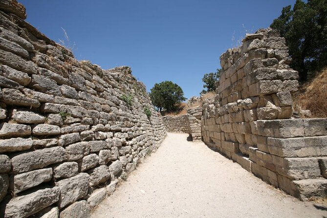 2-Days Gallipoli Troy Pergamon Acropolis Tour From Istanbul to Kusadasi - Drop-off in Selçuk or Kuşadası: expect a different end point