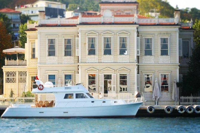 2-Hour Private Luxury Yacht Cruise on Bosphorus with Transfers - Route expectations: what you should confirm so you don’t feel cheated