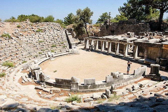 3 Days Ephesus, Pamukkale, Priene, Miletus and Didyma Tour from Istanbul - Virgin Mary’s House on Mt. Koressos (a calm opener)