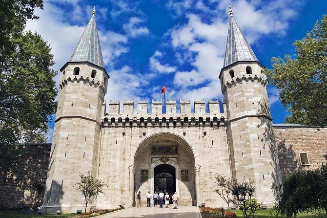 3 Days Istanbul Tour - Day 2: Dolmabahce Palace, a Bosphorus boat cruise, and Camlica Hill’s high-view payoff