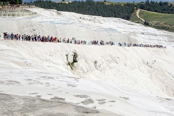 4 Day Turkey Tour: Cappadocia, Pamukkale, Ephesus by Bus - Pamukkale and Hierapolis: white terraces and a Roman-era pairing