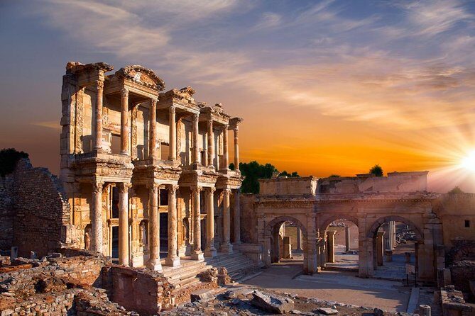 5 Days Cappadocia Ephesus Pamukkale Tour from Istanbul by Plane - Day 1 in Cappadocia: sunrise pickup and the first fairy-chimney hits