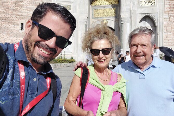 A Short Introduction of Istanbul, from Old Town to Karakoy! - Karakoy: street food culture, churches, and a baklava stop