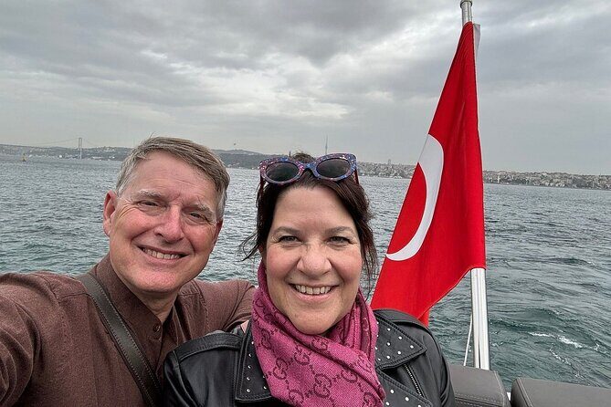 Afternoon Bosphorus Cruise Luxury Yacht with Professional Guide - Küçüksu Pavilion, Beylerbeyi Palace, and the Bosphorus Under the Bridge