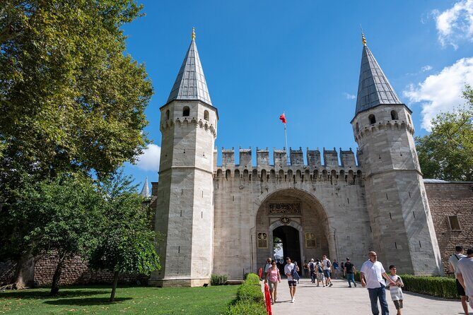 All Inclusive Full-Day Private Guided Cultural Tour of Istanbul - Blue Mosque: why the name is tied to blue Iznik tiles