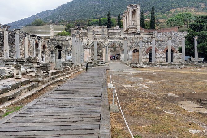 All Inclusive Private Ephesus Day Trip from Istanbul by Plane - Ancient Ephesus: the walk that turns into a story in your guide’s hands