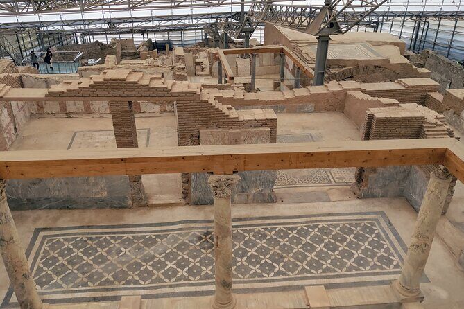 All Inclusive Private Ephesus Day Trip from Istanbul by Plane - Lunch at a carpet-weaving garden: food plus a real craft lesson