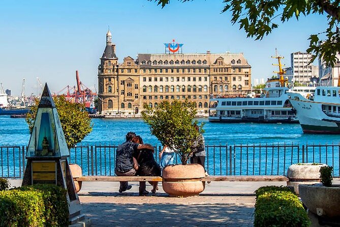 Asian Side of Istanbul: Uskudar and Kadikoy Full Day Walking Tour - The Asian side of Istanbul, minus the tourist trance