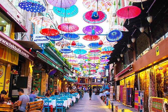 Asian Side of Istanbul: Uskudar and Kadikoy Full Day Walking Tour - Fish markets and food time that feels like a local ritual