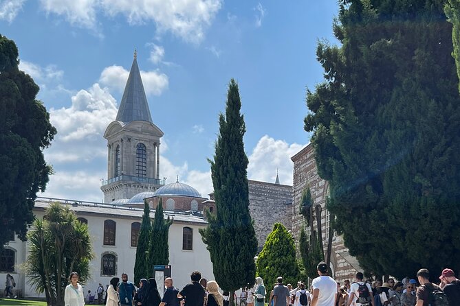 Best Highlights of Istanbul - Hagia Sophia Grand Mosque: The Building That Keeps Changing Clothes