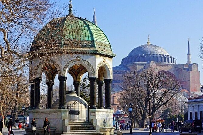 Best Istanbul tour with private guide by skipping ticket line - Private guide + line-skipping: what you gain (and what you still pay for)