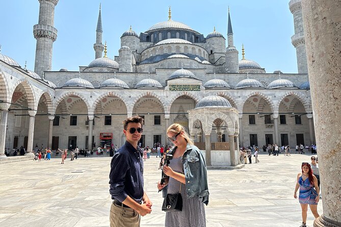 Best of Istanbul: Basilica Cistern - Blue Mosque - Grand Bazaar - Carpet Weaving Workshop Moment: Hands-On Cultural Flavor