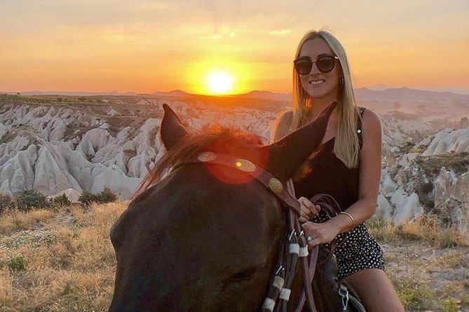 Best Sunrise Horse Riding Tour in Cappadocia - Min.2 pax. - Stop-by-stop: from Gulludere Vadisi to the Uchisar viewpoint