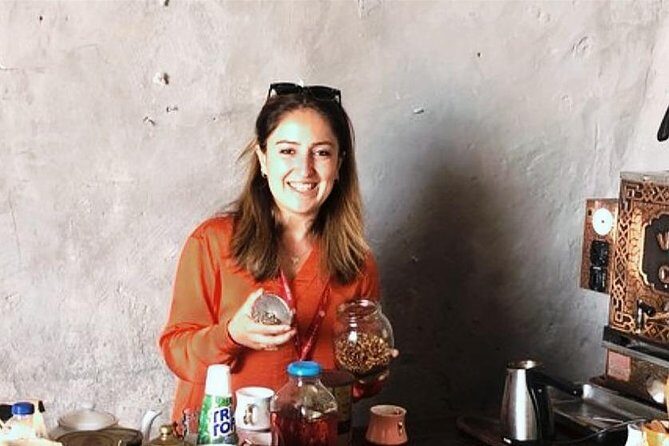 Bohemian Istanbul: Fener and Balat's Charm-Private Walking Tour - Meeting the Guide and Getting to the Start (Without Losing Time)