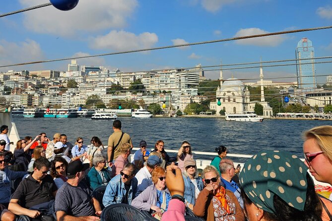 Bosphorus Boat Tour 3 Hour with Asian Side Stop in Istanbul - Küçüksu Pavilion and Kuleli Military High School: Smaller Landmarks, Clear Views