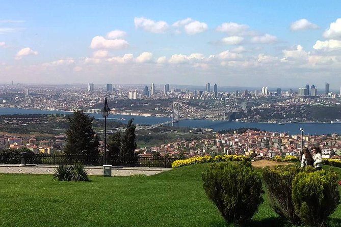 Bosphorus Cruise and Asian Side with Lunch from Istanbul - Beylerbeyi Palace on the Asian Side: Ottoman Summer-Residence Atmosphere