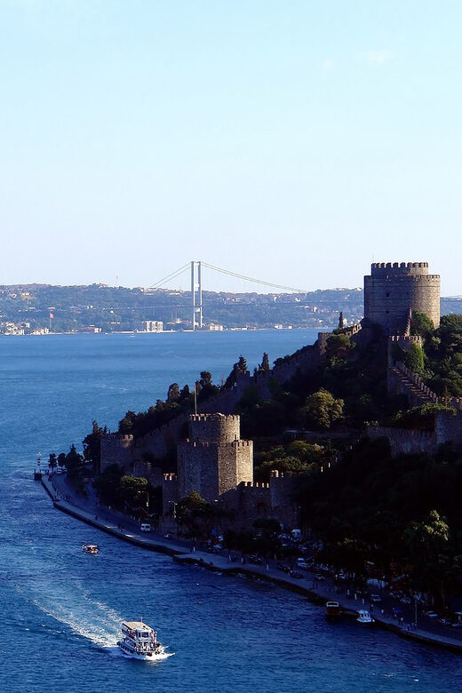 Bosphorus Cruise and Two Continents Tour with Local Guide - Bosphorus Cruise and the Two-Continents Moment