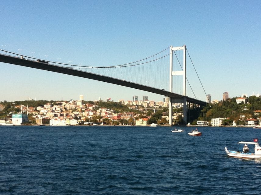 Bosphorus Cruise and Two Continents Tour with Local Guide - The Role of the Guide: What Makes the Day Feel Coherent