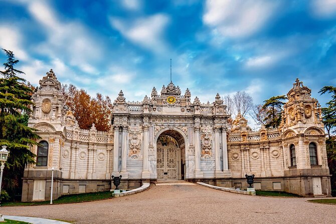 Bosphorus Cruise with Dolmabahce Palace and Istiklal Street Tour - Dolmabahce Palace first: the Ottoman showpiece (with ticket timing that matters)