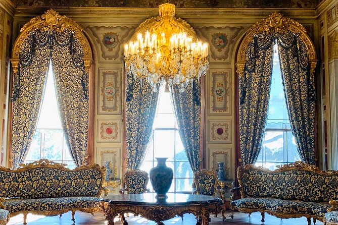 Bosphorus Cruise with Dolmabahce Palace and Istiklal Street Tour - Misir Çarşısı (Spice Market): taste what you’re seeing