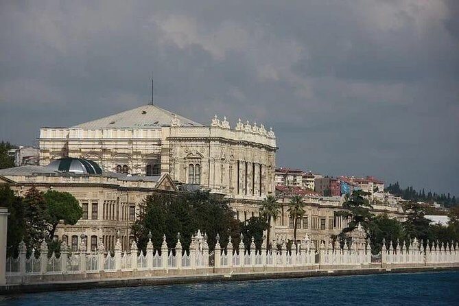 Bosphorus Cruise with unlimited alcohol - Entertainment onboard: folk dance, belly dancer, and live singers