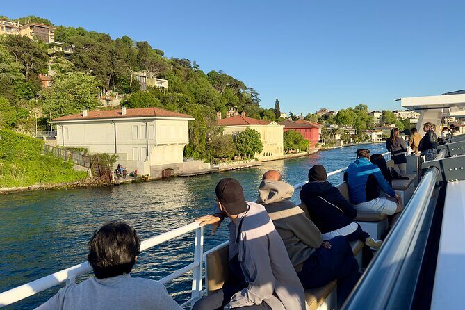 Bosphorus Daytime or Sunset Sightseeing Cruise & Audio Guide - Asian-Side Highlights: Anadolu Hisarı, Küçüksu, and Beylerbeyi