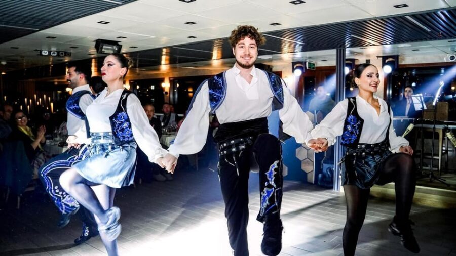 Bosphorus Dinner Cruise & Dance Shows with Private Table - Why A Bosphorus Night Cruise Feels Different