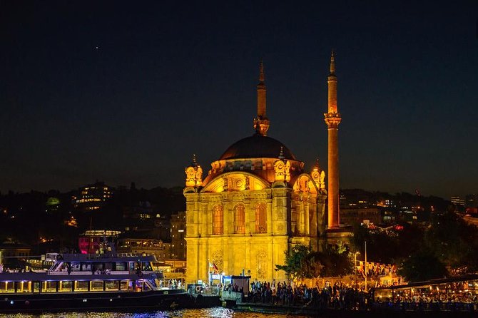 Bosphorus Dinner Cruise & Entertaintment & Private Table & Wi-Fi - Ortaköy Mosque and the Bosphorus postcard moment