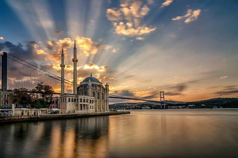 Bosphorus Dinner Cruise & Shows - Landmarks You’ll See: Hagia Sophia, Topkapi Palace, and Ottoman-Era Waterfronts