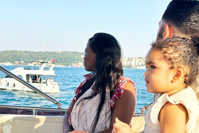 Bosphorus & Golden Horn: Sunset Yacht Cruise with Expert Guide - Dolmabahçe Palace and the Ortaköy Skyline: Ottoman Glamour From the Strait
