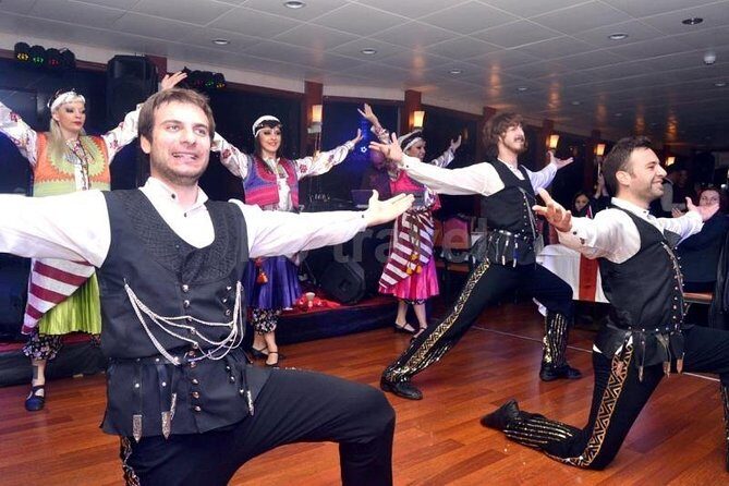 Bosphorus Night Cruise with Dinner, Shows and Party - Dinner on Board: Mezze Starter, Your Main Choice, and Vegetarian Option