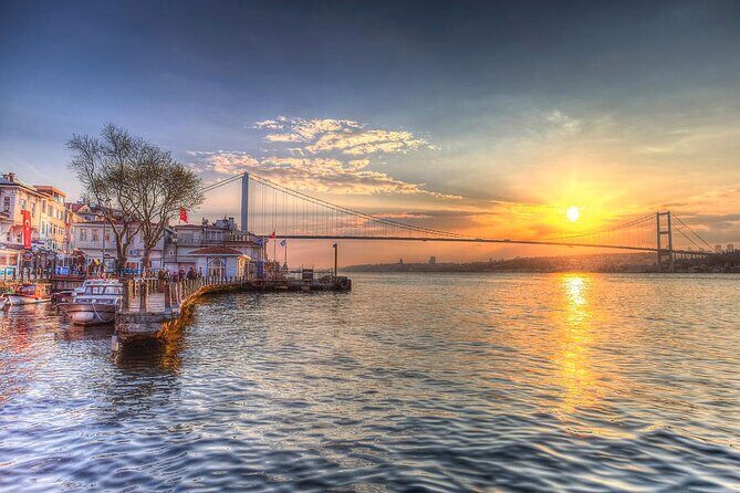 Bosphorus Private Sunset Cruise on a Yacht with Wine - Wine on Deck: What’s Included and How to Use It Well