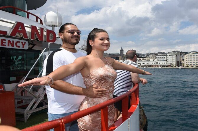 Bosphorus Sightseeing Cruise Tour with Audio Guide - Finding the best deck: front seats, left side angles, and crowd reality