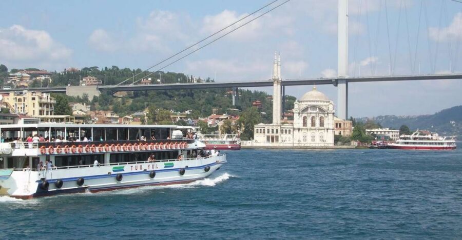 Bosphorus Tour With Lunch - Why the Bosphorus tour feels like Istanbul’s real center