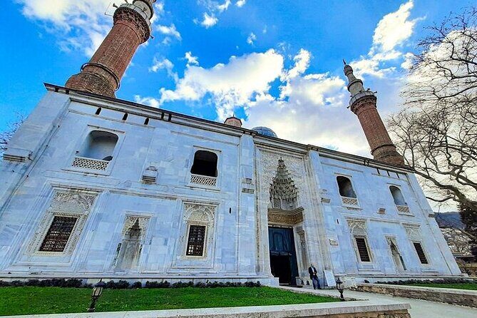 Bursa Uludag Tour From Istanbul with Lunch - Bursa’s Green Mosque and Green Tomb: Yesil Cami Timing and What to Look For