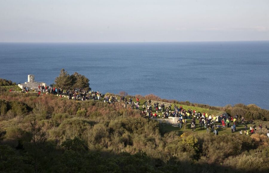 Canakkale: 6-Hour Gallipoli Tour with Lunch - Climbing into the hills: Second Ridge and the trench still visible