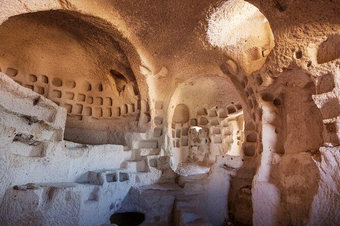 Cappadocia Dream: 2-Days Tour from Istanbul & Balloon Ride Option - Guides, pace, and what to expect from the human side