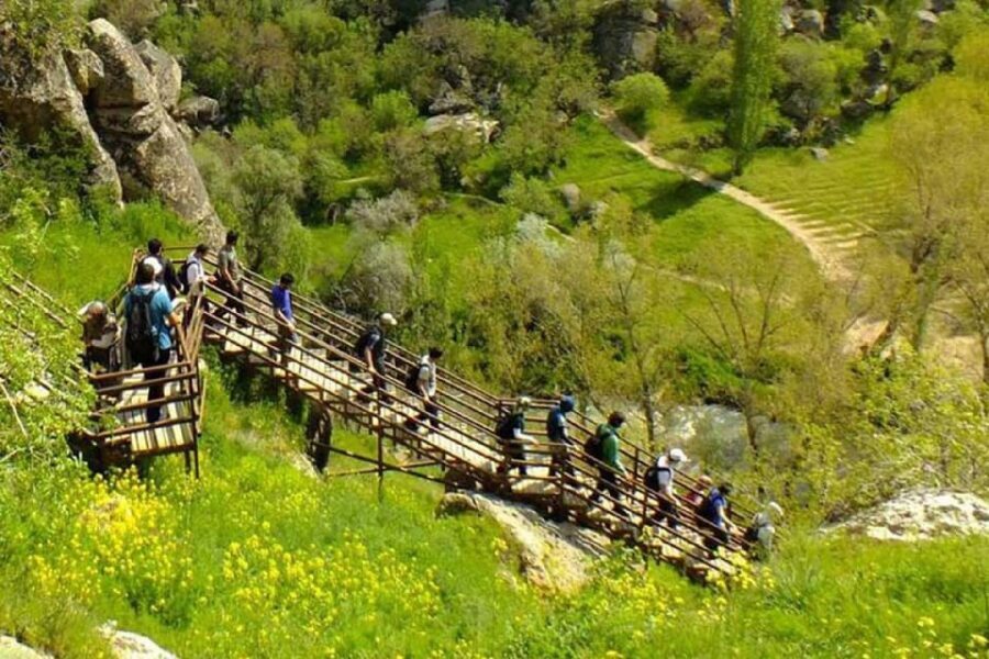 Cappadocia: Green Tour with Lunch and Hotel Pickup - Kaymaklı Underground City: A Guided Stop With Depth