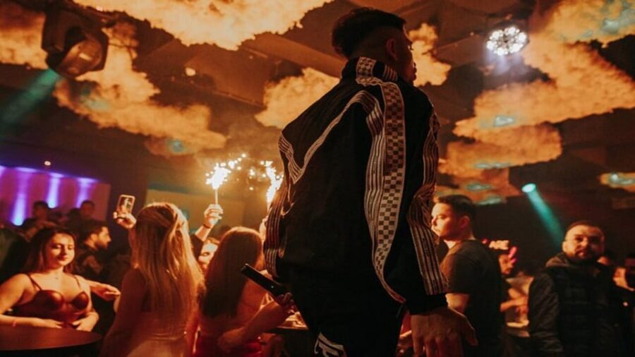 Cappadocia: Guided Bar Crawl with Hotel Pickup and Snack - Stop-by-stop: drinks, local advice, and your included snack