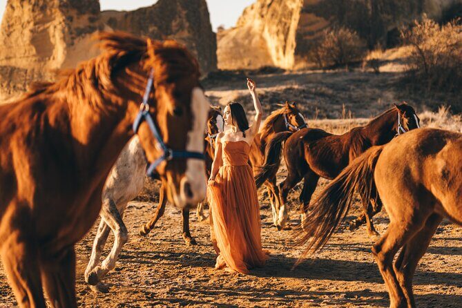 Cappadocia Photo Shoot (Cappadocia Photographer) - Peri Bacaları and the Fairy Chimney Photo Zone