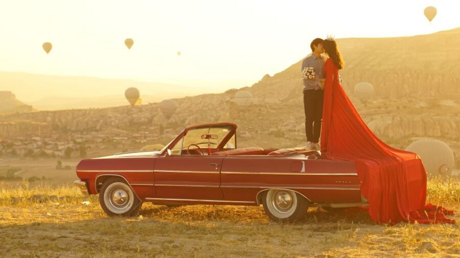 Cappadocia Photo Shoot with Classic Car and Flying Dress - Picking sunrise or sunset, and why balloon timing changes everything
