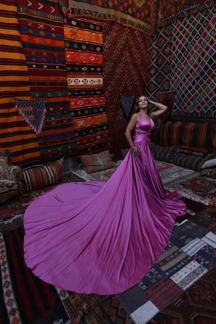 Cappadocia: Photo Shooting With Flying Dress & Carpet House - A carpet-house photoshoot that feels more personal than a landmark selfie