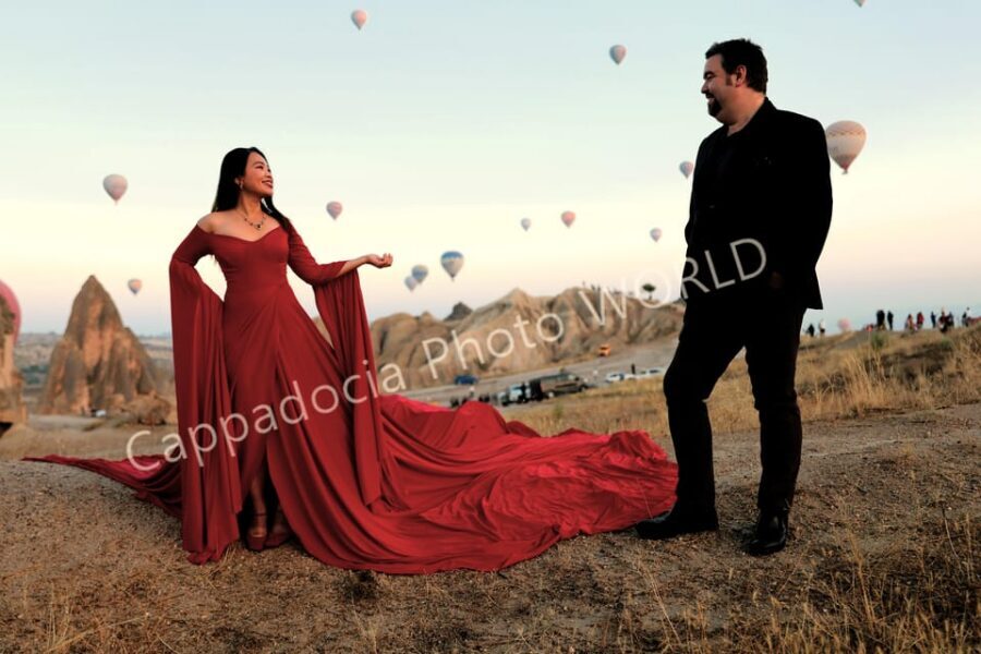 Cappadocia Photoshoot with Flying Dress - Why balloon timing makes your photos look like a movie