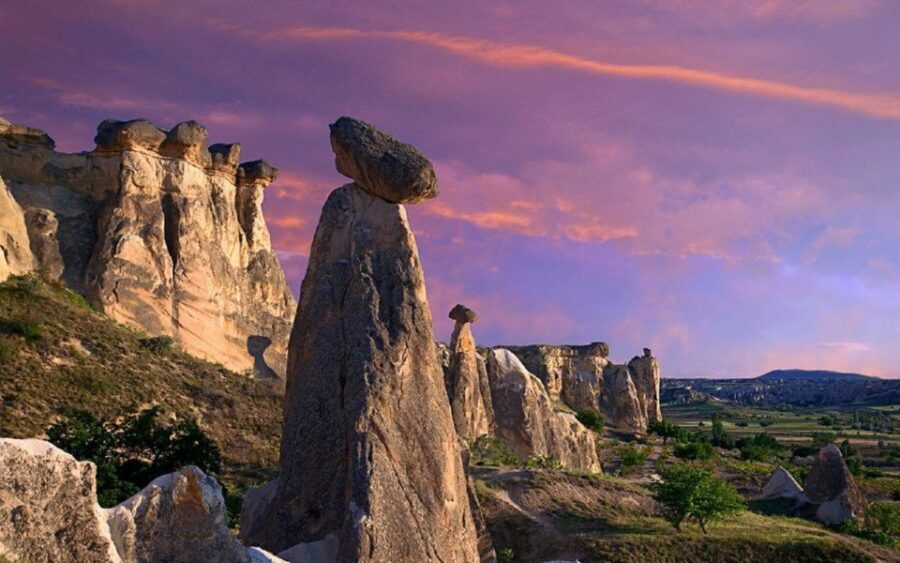 Cappadocia: Red Tour with Entry Fees and Lunch - A one-day Red Tour that links the valleys to the art