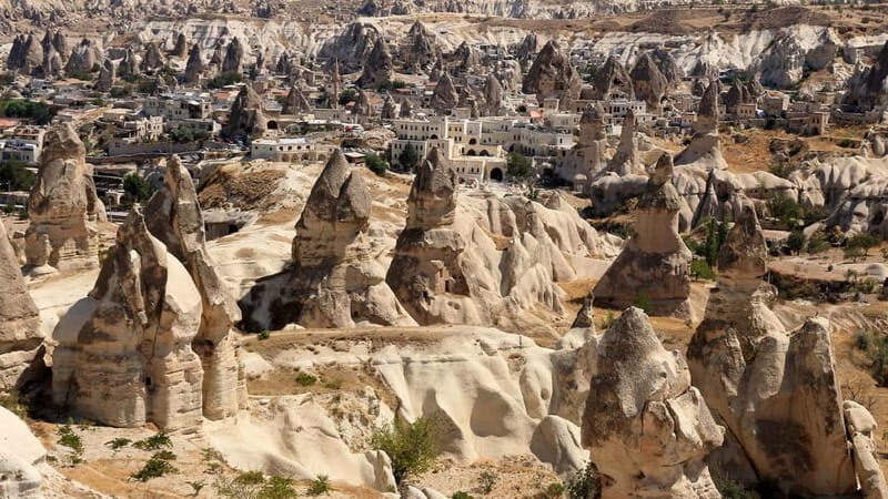 CAPPADOCIA RED TOUR WITH LUNCH - Uçhisar Castle: where the day earns its big views