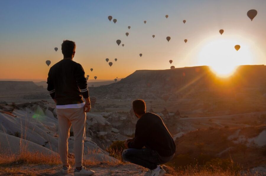 Cappadocia: Sunrise Balloon Watching Tour - Stop 3: Göreme Photo Stop and Sunrise Time